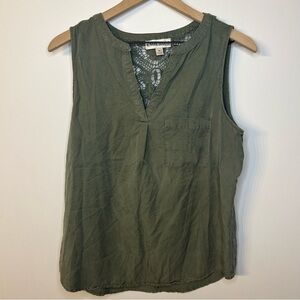 Knox Rose Forest Green V-Neck Blouse